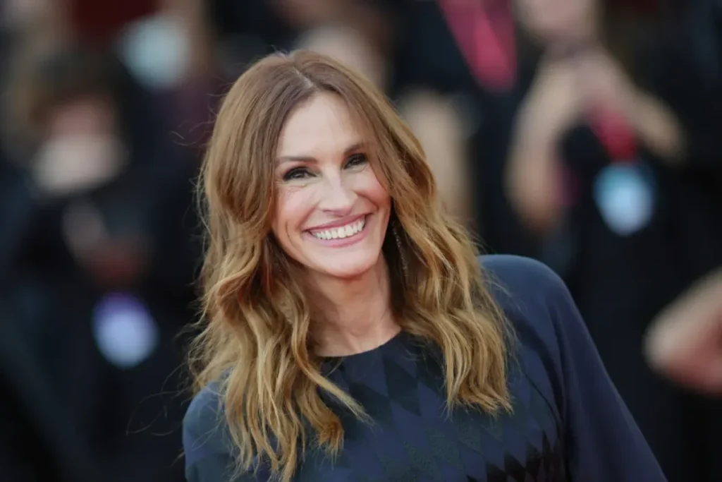 Julia Roberts Wipes Away Tears, Blows Kisses and Hugs Luca Guadagnino During 6-Minute Venice Standing Ovation for ‘After the Hunt’