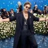 King team urges fans to stop sharing leaked set photos and videos of Shah Rukh Khan starrer